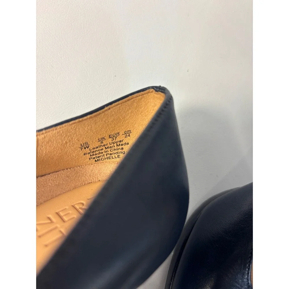 Naturalizer Navy Pump Size 7W